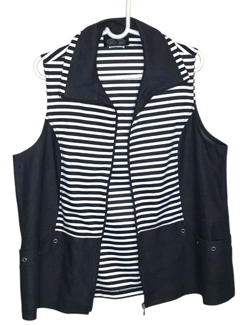 Solar Lasania Black White Blue Striped Travel Vest Made In Canada